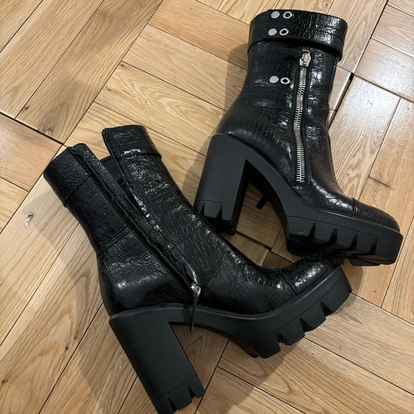 Giuseppe Zanotti Women's Gintonic Croc Embossed High Heel Platform Booties - Picture 3 of 10